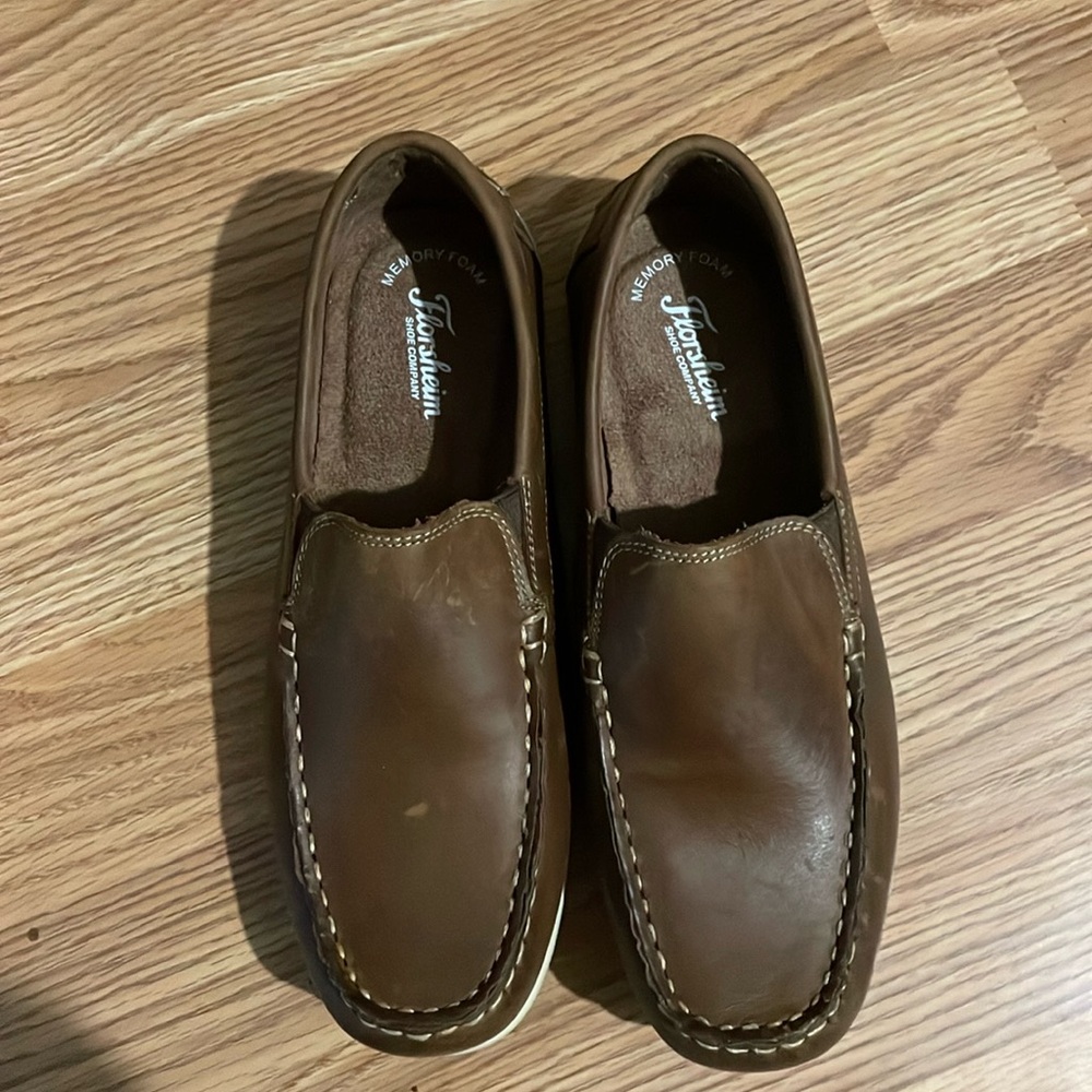 Florsheim kids 5.5 Jasper Venetian Brown leather  dress shoes new in box